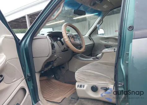 2000 Ford Expedition Xlt from USA, damaged, VIN 1FMRU1567YLA12988